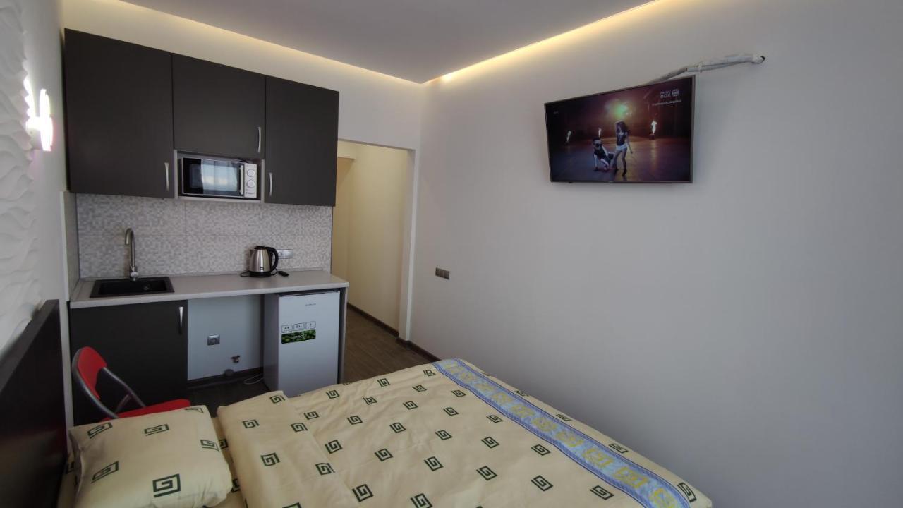 Rybalsky Studio Apartment Dnipro View Kiev Dış mekan fotoğraf