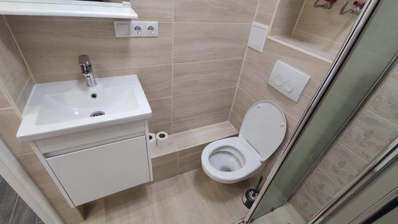 Rybalsky Studio Apartment Dnipro View Kiev Dış mekan fotoğraf